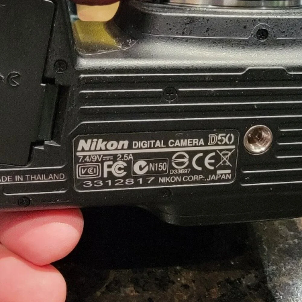 Nikon D50 6.1MP digital SLR Camera-Black Nikon NIKKOR 75-240mm Lens